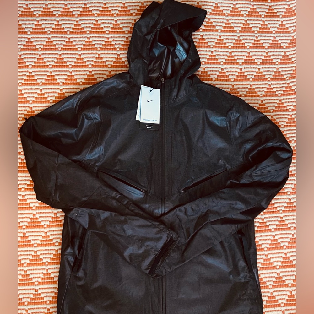 Nike Storm-FIT ADV Run Division Men Running Jacket Smoke Black DD6132 010